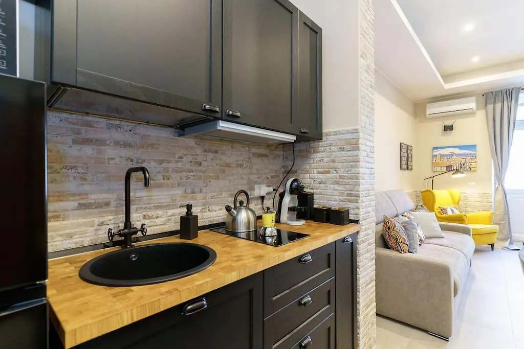 Apartment Roomy Catania Italy